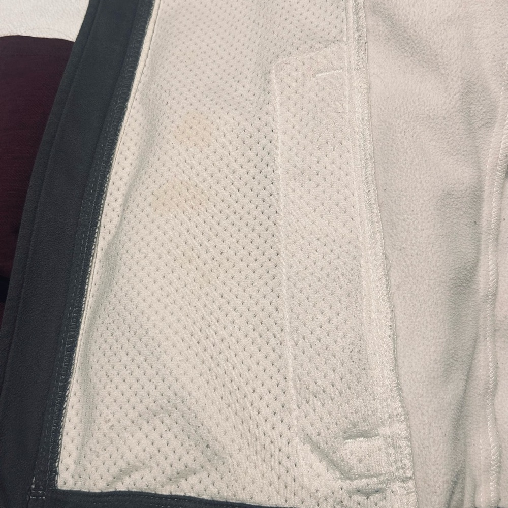 Medium The North Face “soft shell” jacket - Picture 9 of 9